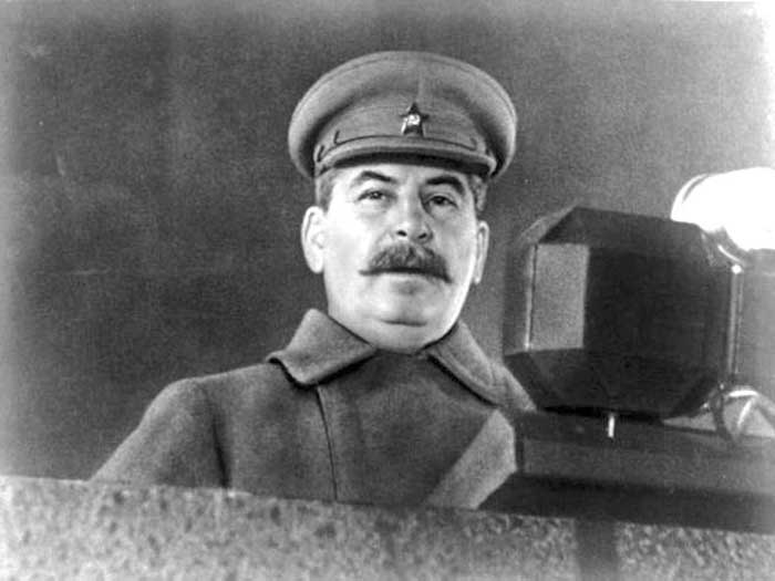 Сталин на трибуне