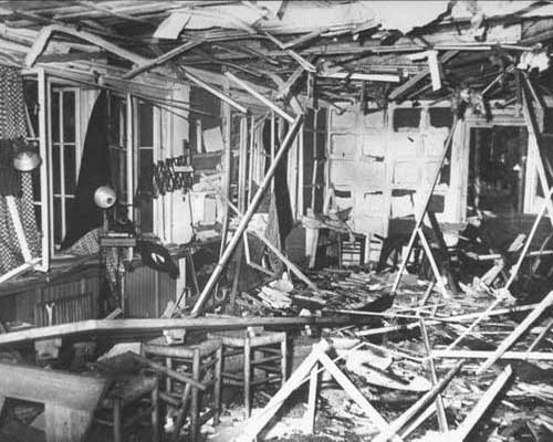 В совещательной комнате после взрыва