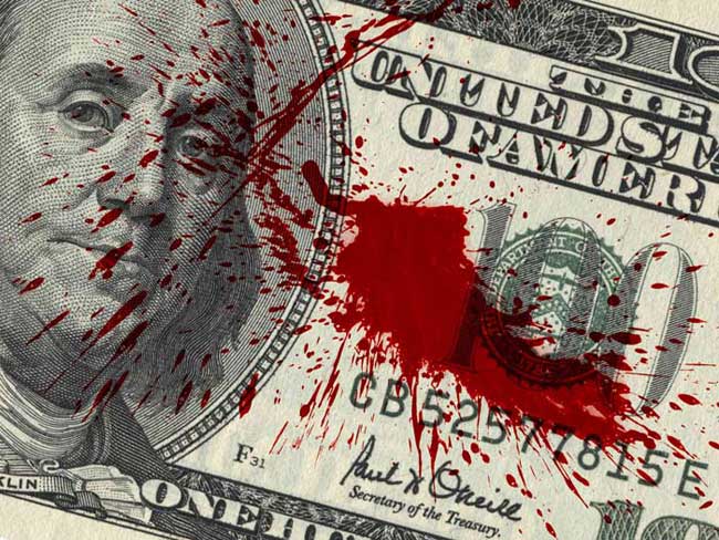 Кровь на денежной купюре