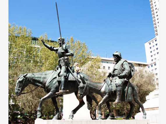 Памятник Дон Кихоту и Санчо Пансе