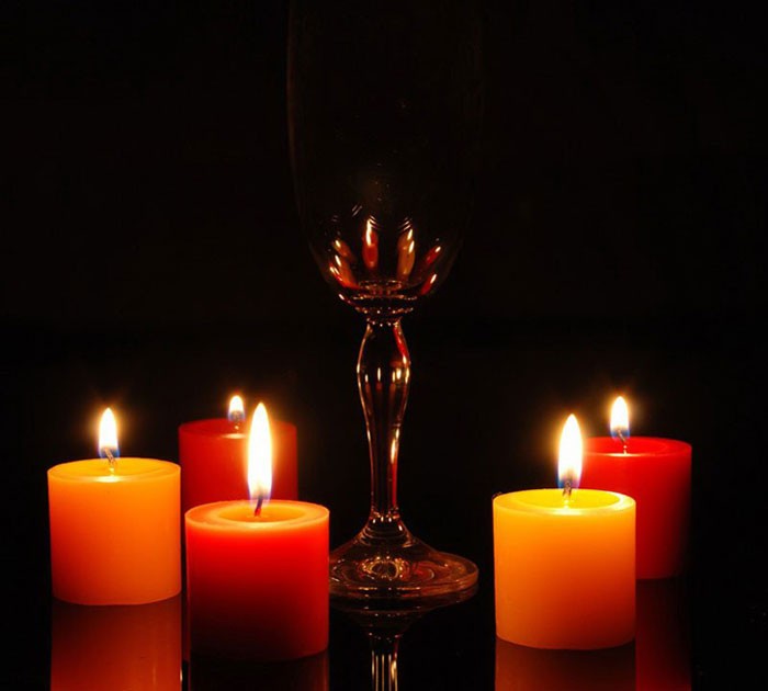 Горящие свечи