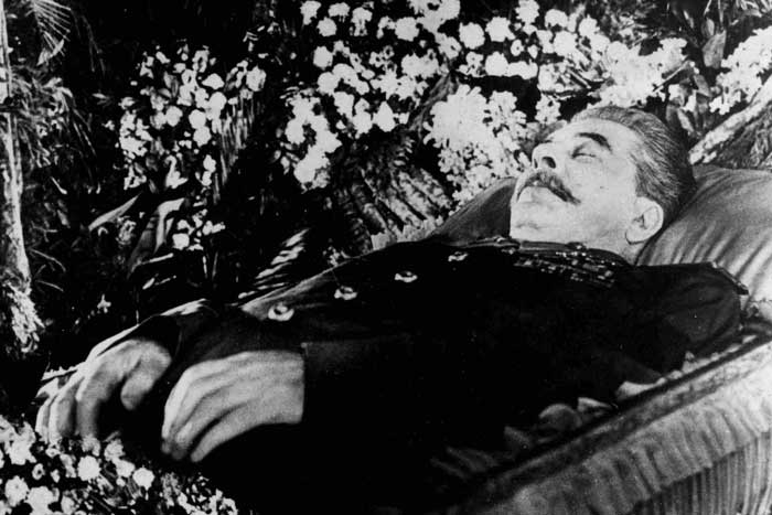 Сталин в гробу