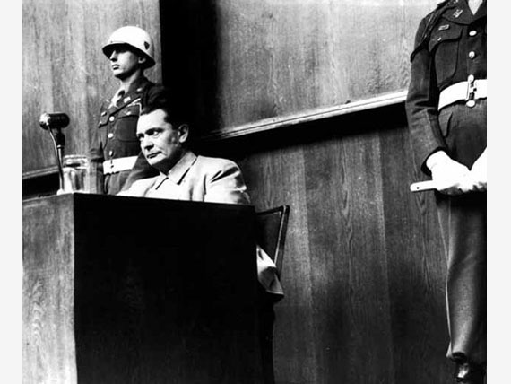 Геринг даёт показания на Нюрнбергском процессе