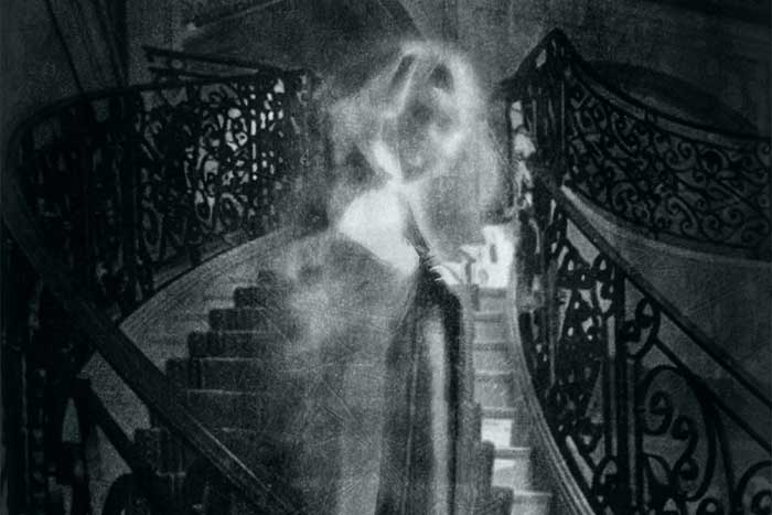 Привидение на лестнице