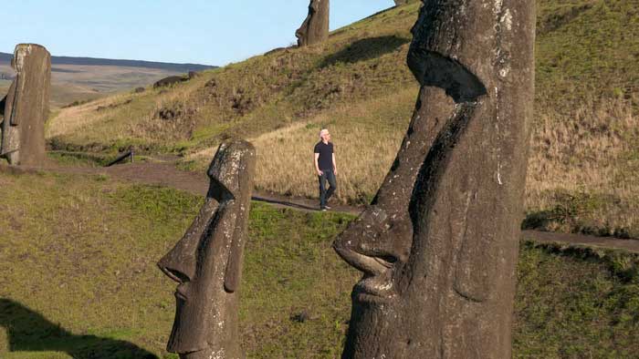 Статуи моаи внутри острова Пасхи