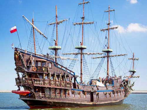 корабль пиратов Балтийского моря