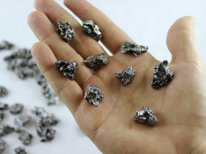 Крошечные кусочки метеорита