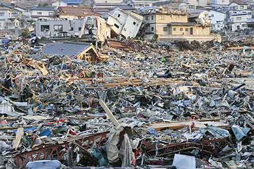 Всё разрушено после цунами