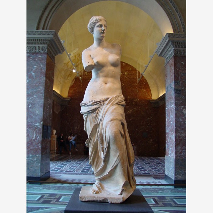 Статуя Венера Милосская в Лувре
